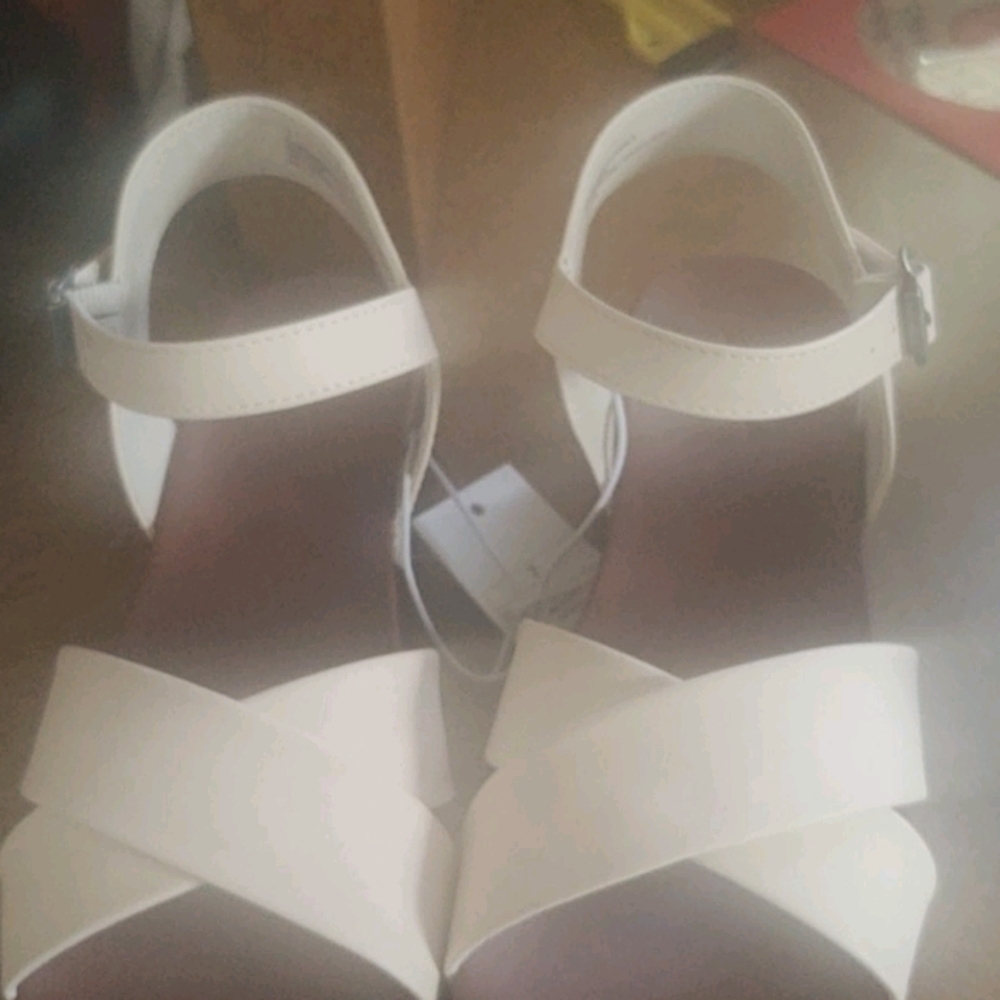 Sandals - Picture 3 of 3